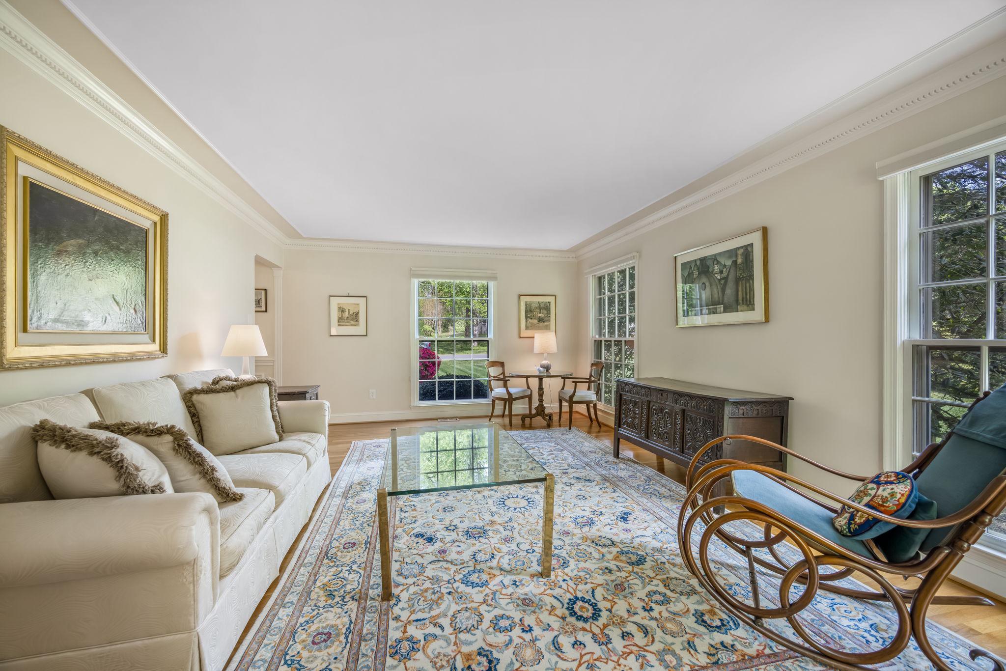 718 Ridge Drive McLean, VA 22101 - Photo 13 of 61 Gleaming Hardwood floors throughout