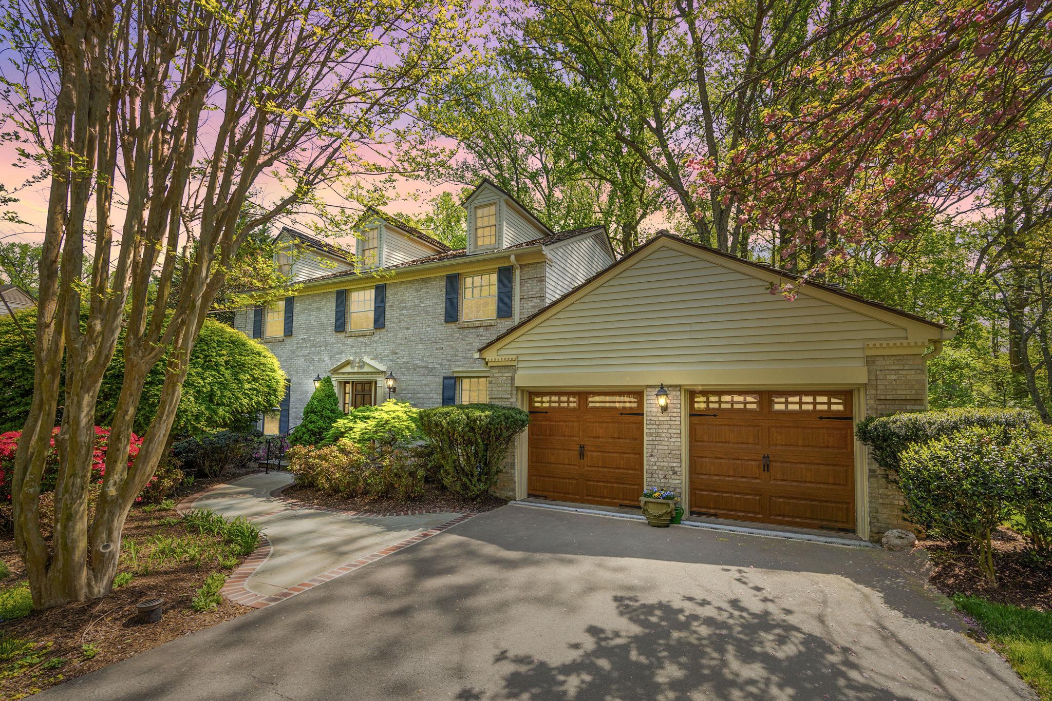 718 Ridge Drive McLean, VA 22101 - Photo 2 of 61 Located in sought after Langley Oaks