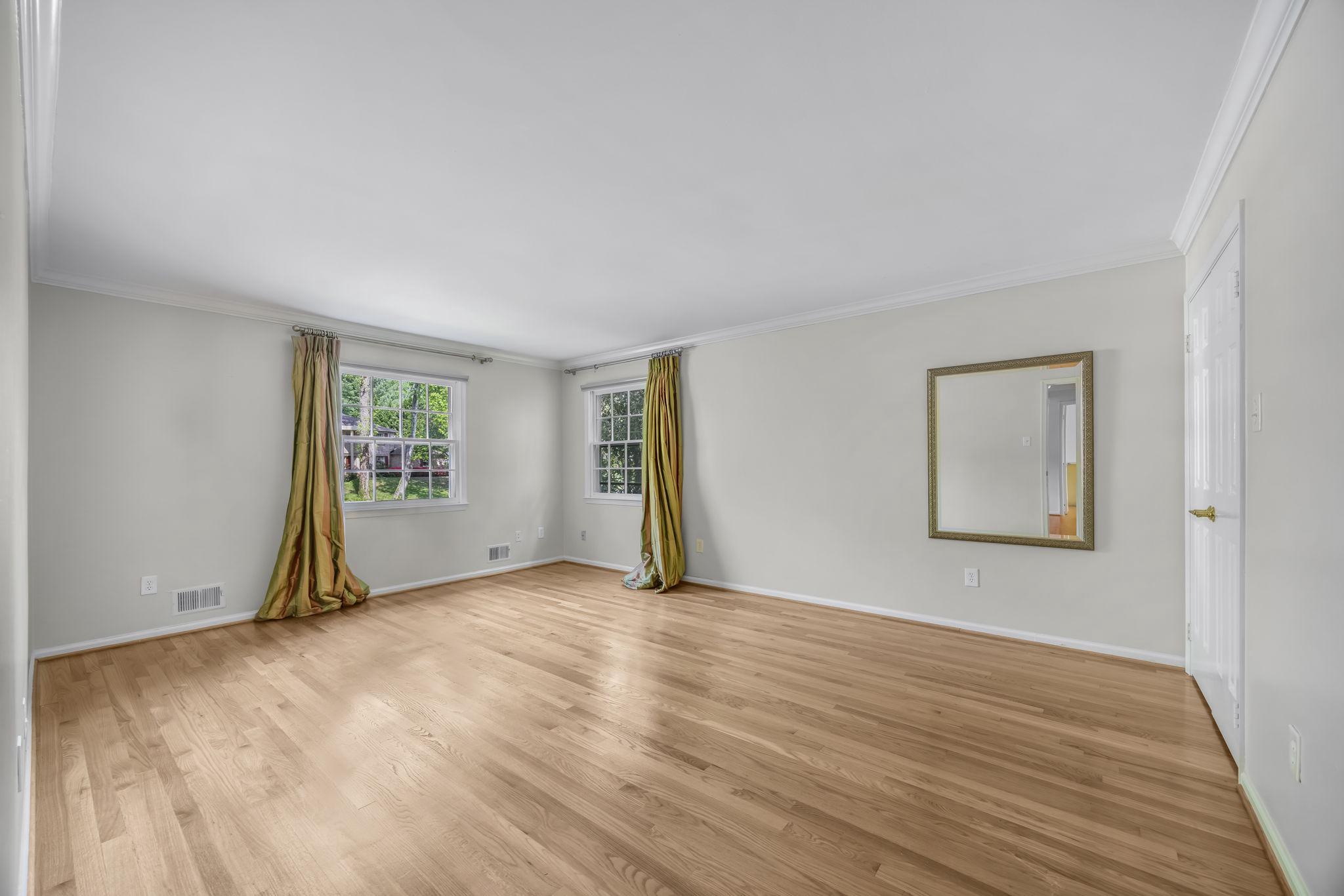 718 Ridge Drive McLean, VA 22101 - Photo 34 of 61 Primary Bedroom