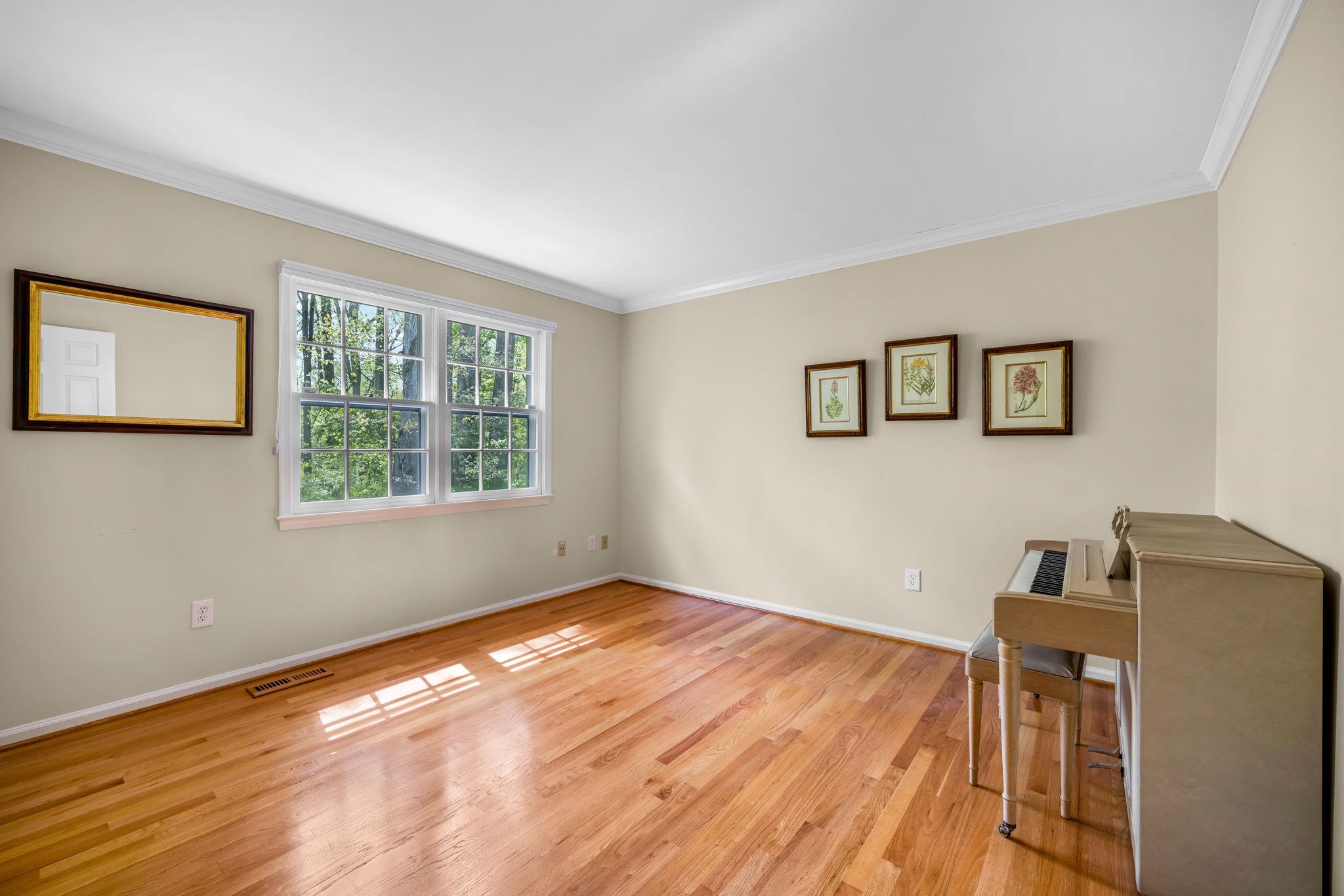 718 Ridge Drive McLean, VA 22101 - Photo 42 of 61 Upper Level Bedroom