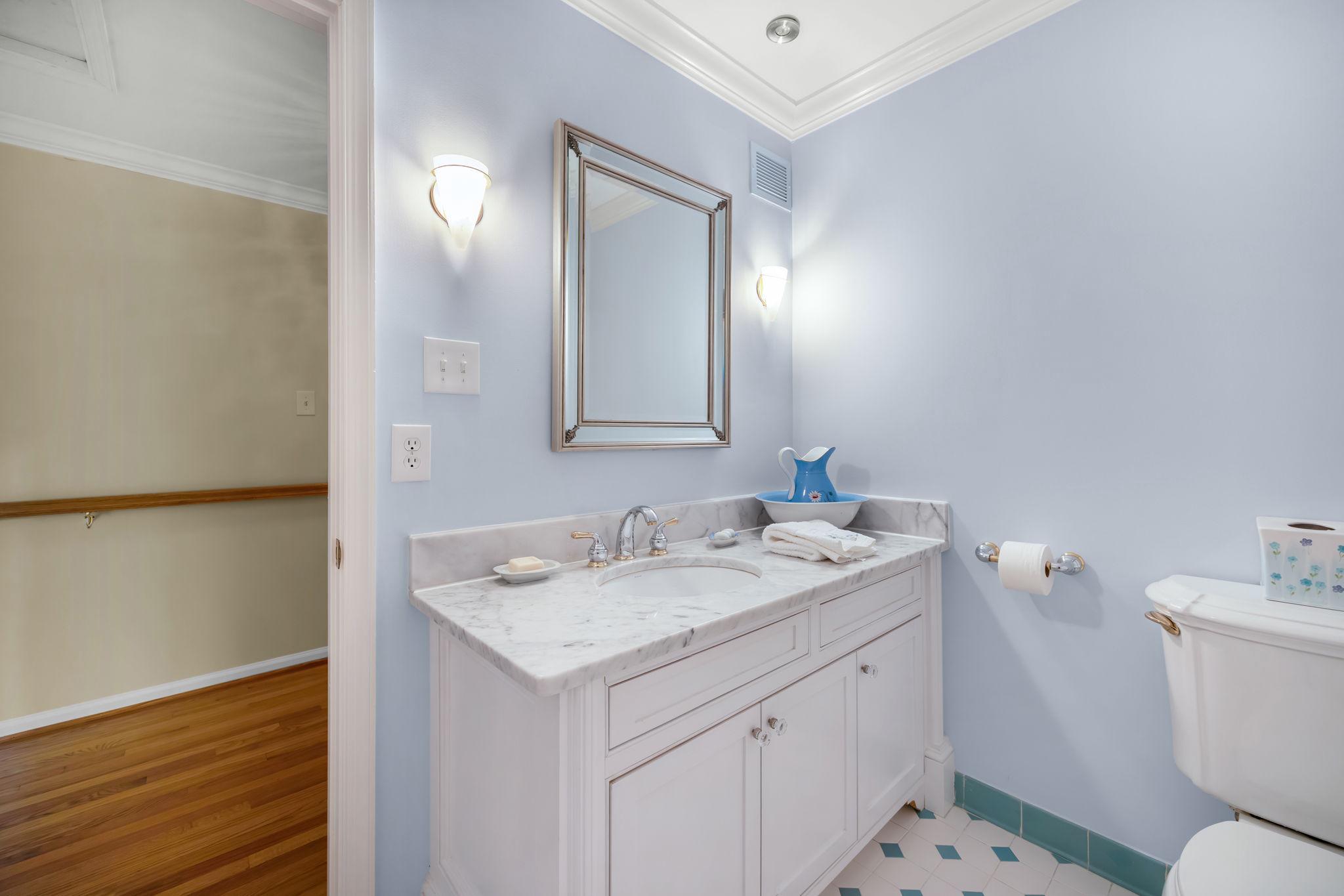 718 Ridge Drive McLean, VA 22101 - Photo 43 of 61 Renovated upper level Hall bathroom