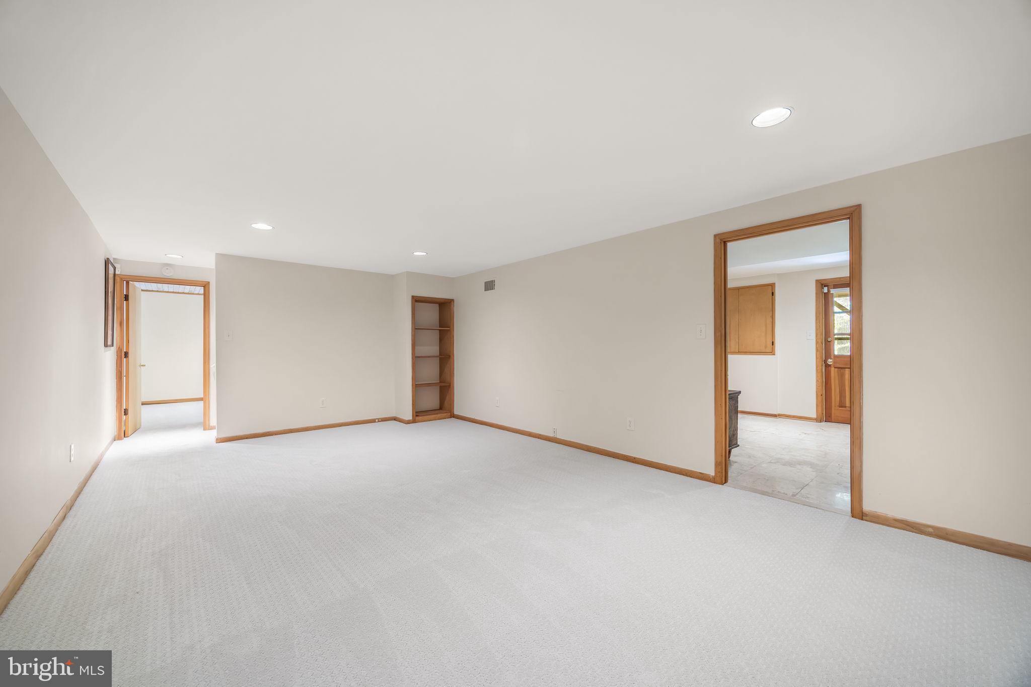 718 Ridge Drive McLean, VA 22101 - Photo 50 of 61 Spacious, light-filled living area.