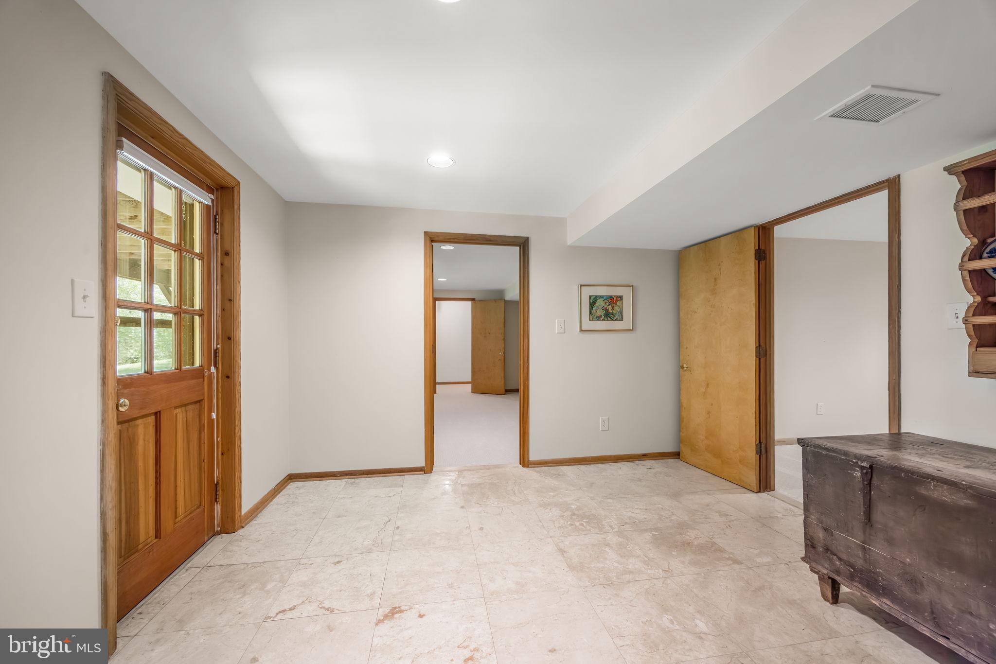 718 Ridge Drive McLean, VA 22101 - Photo 51 of 61 Spacious entryway with natural light.