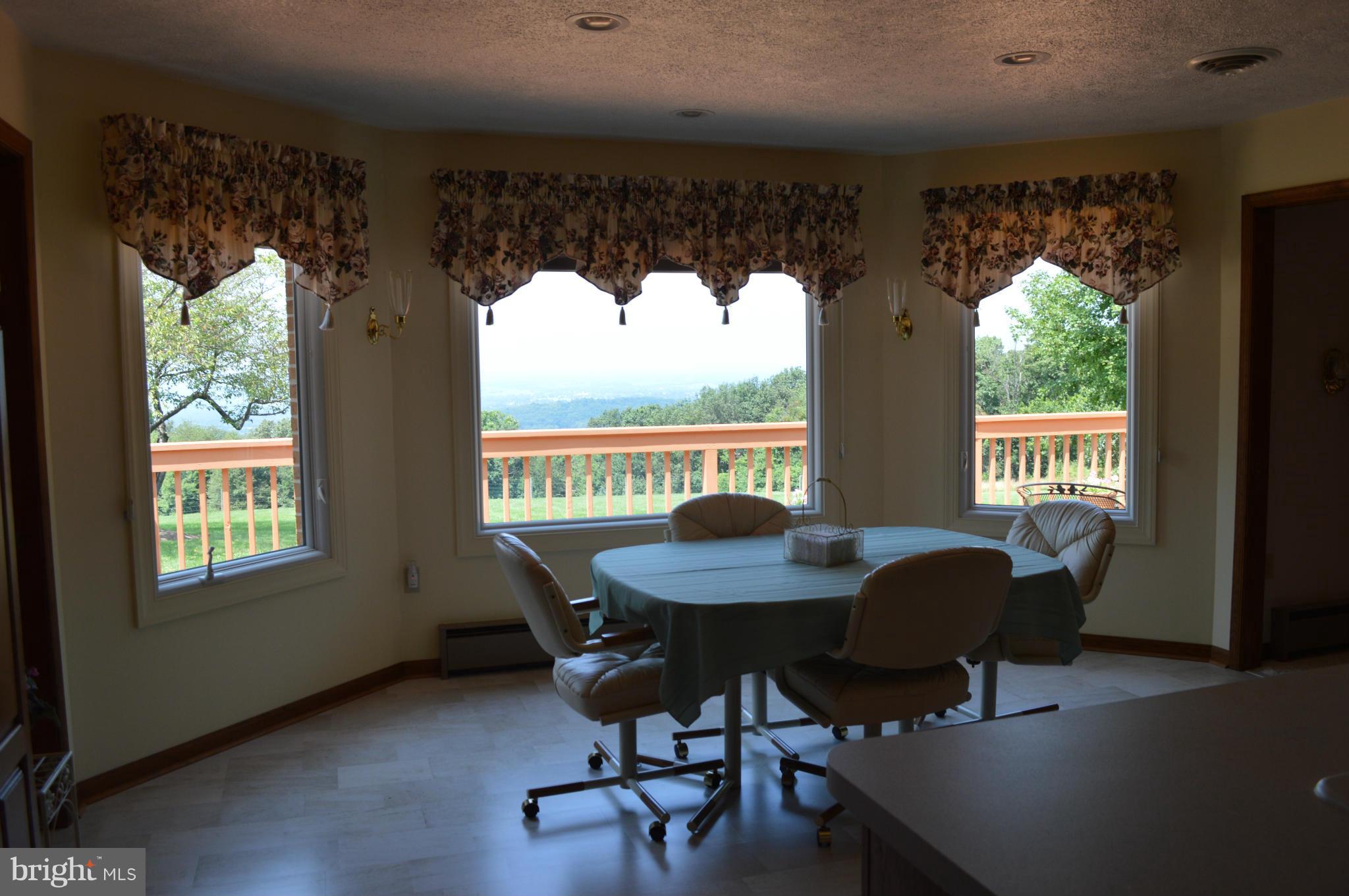 6130 Moser Road Boonsboro, MD 21713 - Photo 5 of 30 Dining Room
