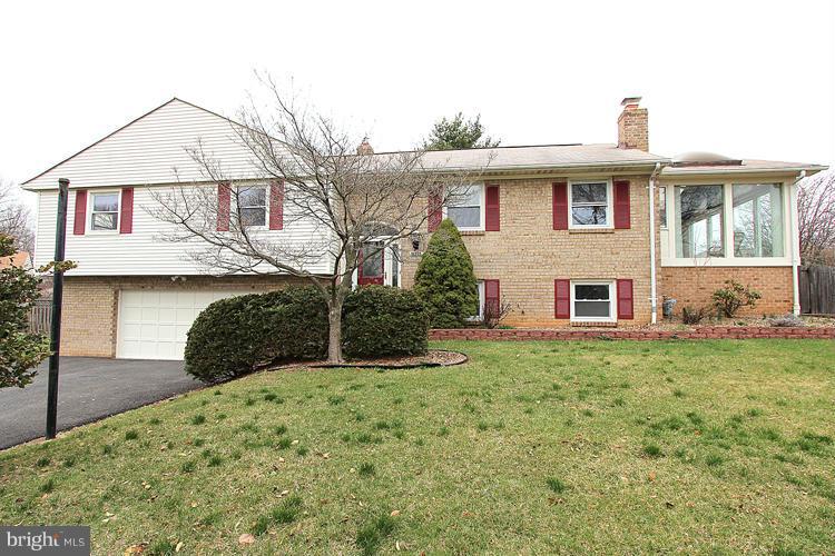 18905 Bloomfield Road Olney, MD 20832 - Photo 1 of 26 Exterior (Front)