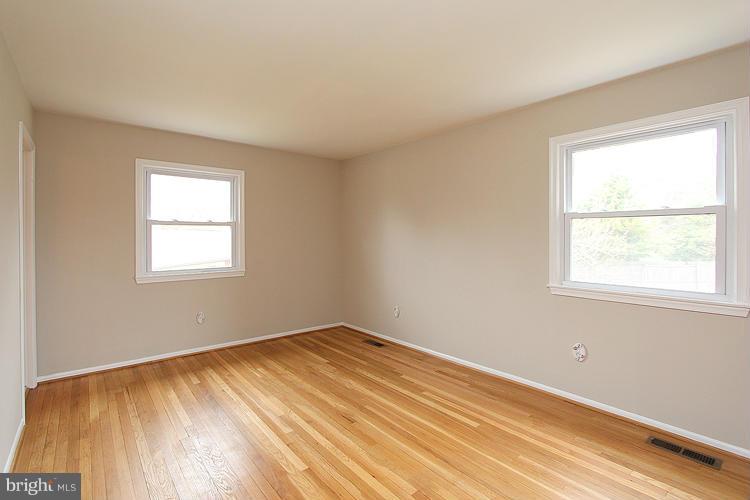 18905 Bloomfield Road Olney, MD 20832 - Photo 12 of 26 Bedroom (Master)