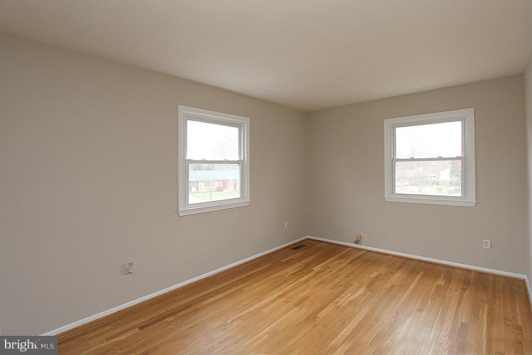 18905 Bloomfield Road Olney, MD 20832 - Photo 16 of 26 Bedroom