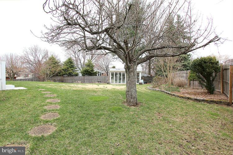 18905 Bloomfield Road Olney, MD 20832 - Photo 25 of 26 View