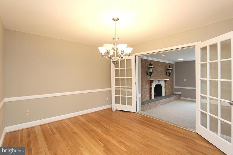 18905 Bloomfield Road Olney, MD 20832 - Photo 7 of 26 Dining Room