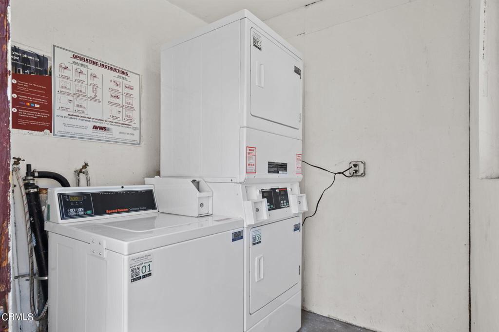 5441 Perkins Road Oxnard, CA 93033 - Photo 25 of 39 a utility room with dryer and washer