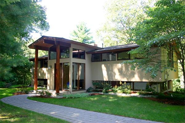 10 Hampshire Road Wayland, MA 01778 - Photo 1 of 22 Gallery Image 1