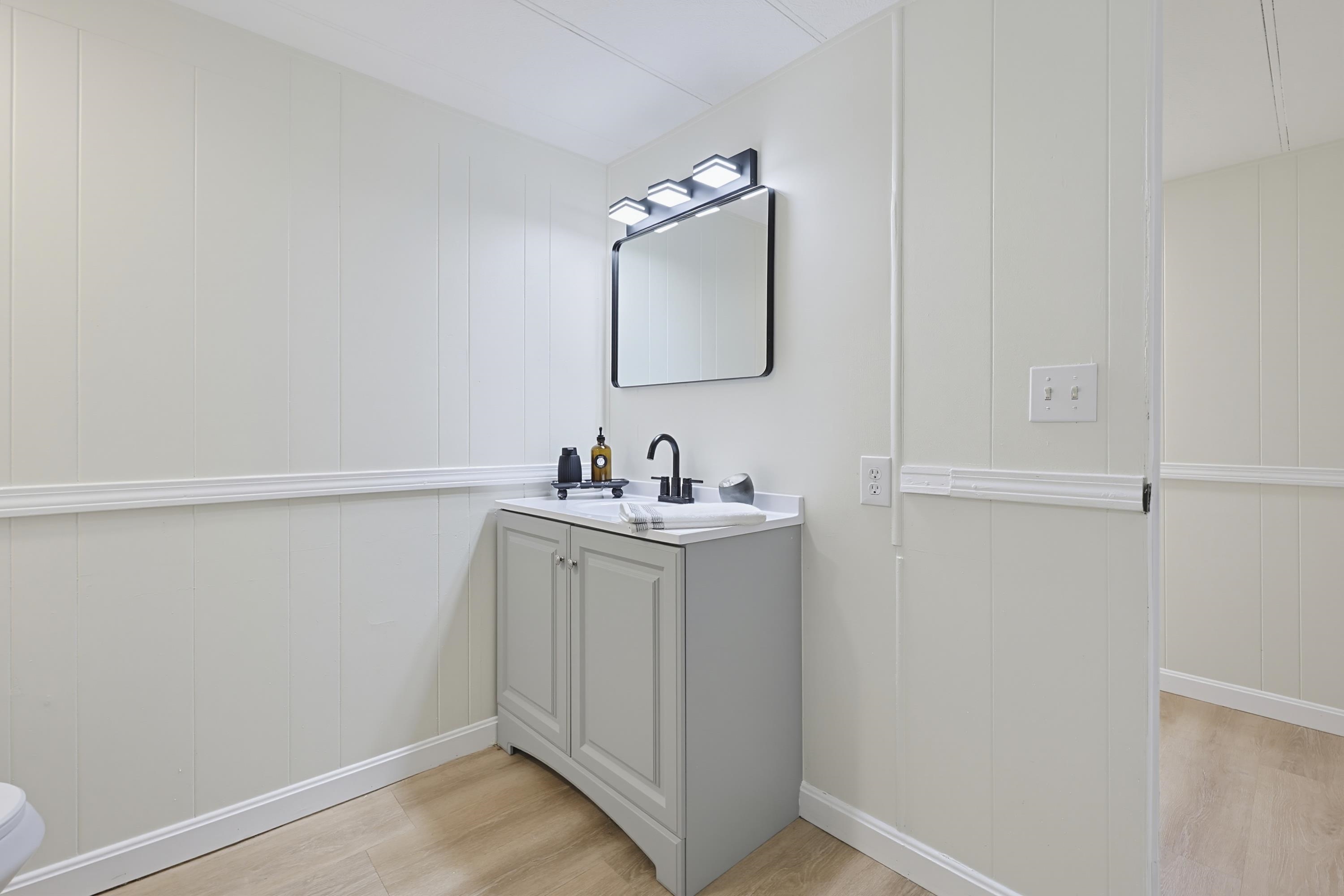 49 Ridgefield Drive Nashua, NH 03062 - Photo 29 of 38 Gallery Image 29