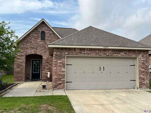 $1,950 | 42337 Lakestone Drive, Prairieville, LA 70769