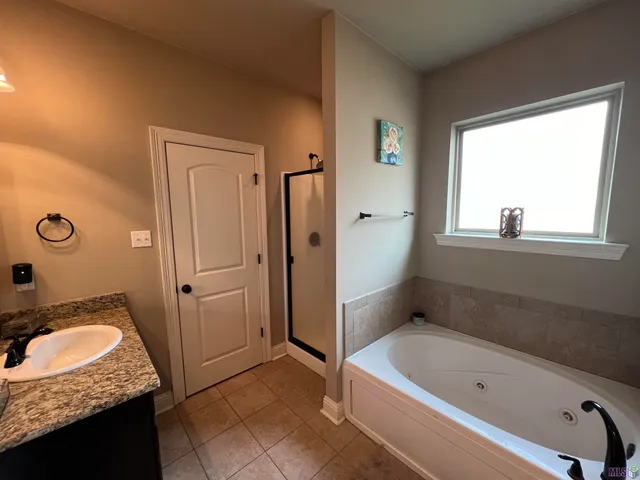 $1,950 | 42337 Lakestone Drive, Prairieville, LA 70769