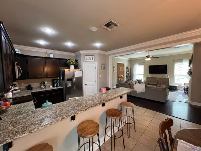 $1,950 | 42337 Lakestone Drive, Prairieville, LA 70769