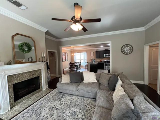 $1,950 | 42337 Lakestone Drive, Prairieville, LA 70769