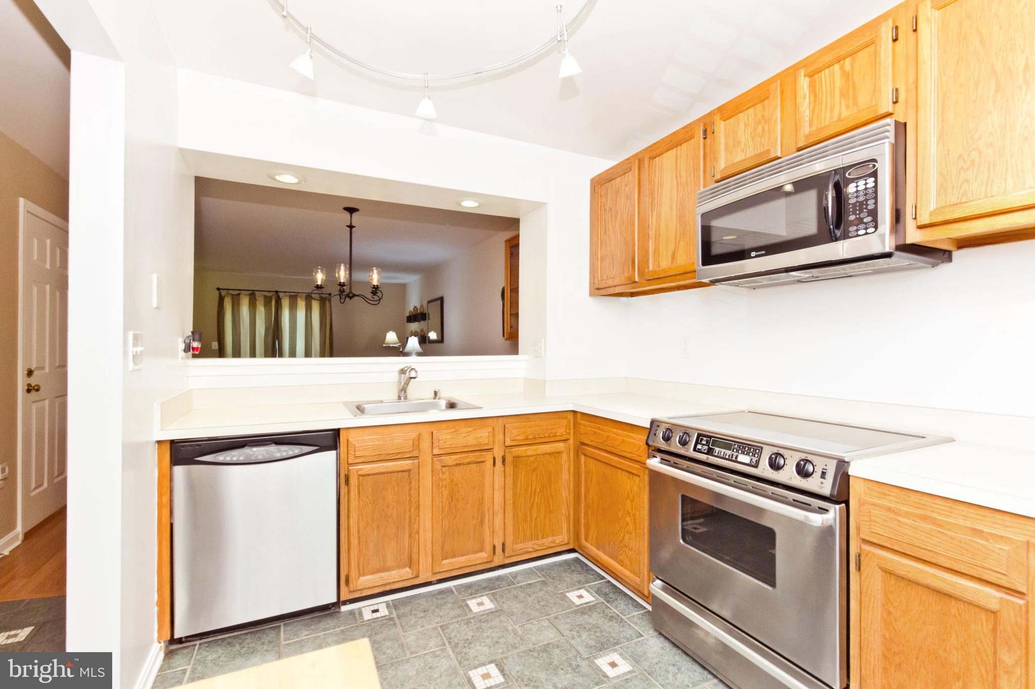 3953 9th Road South Arlington, VA 22204 - Photo 5 of 29 Gallery Image 5