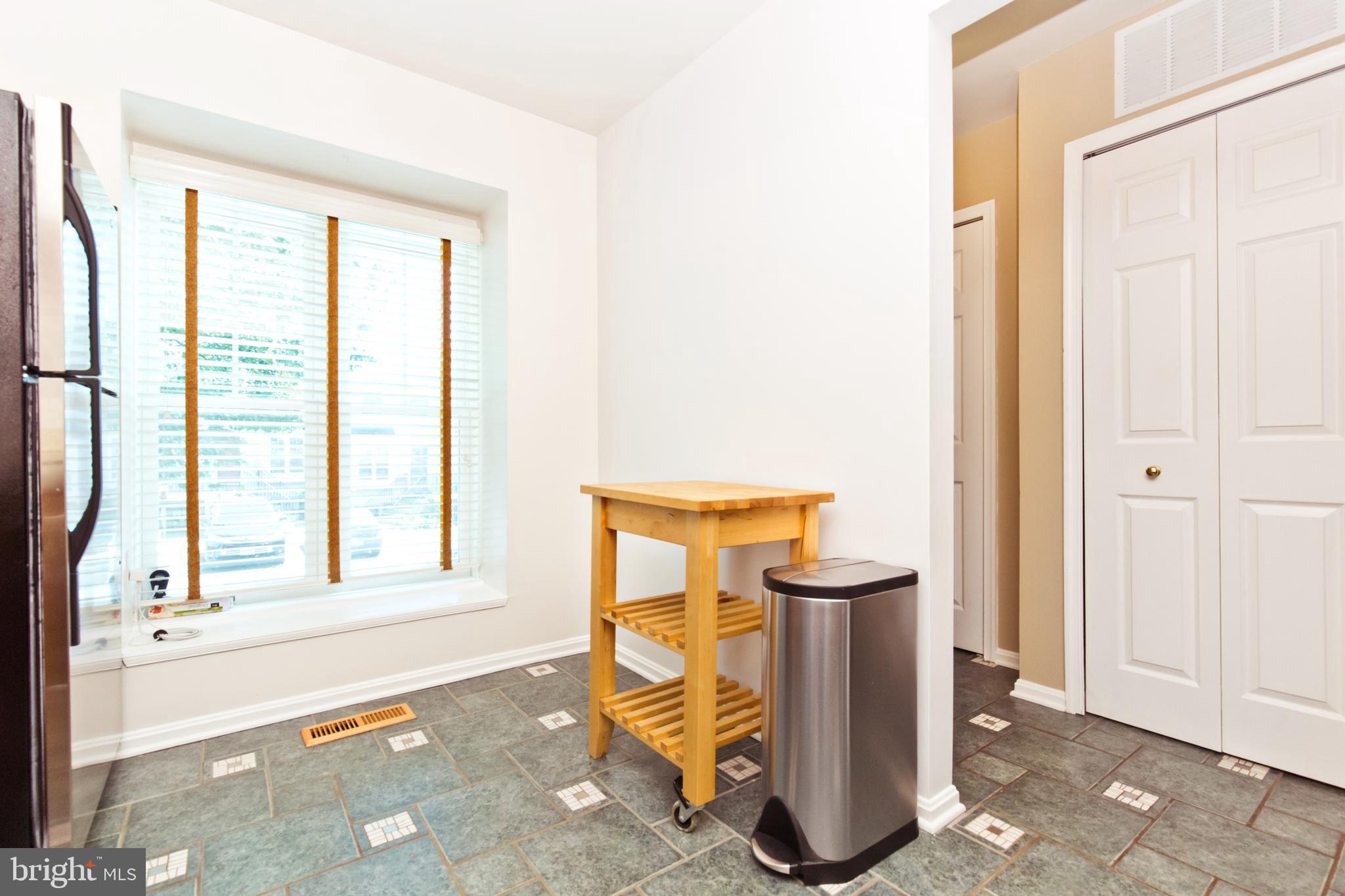 3953 9th Road South Arlington, VA 22204 - Photo 7 of 29 Gallery Image 7
