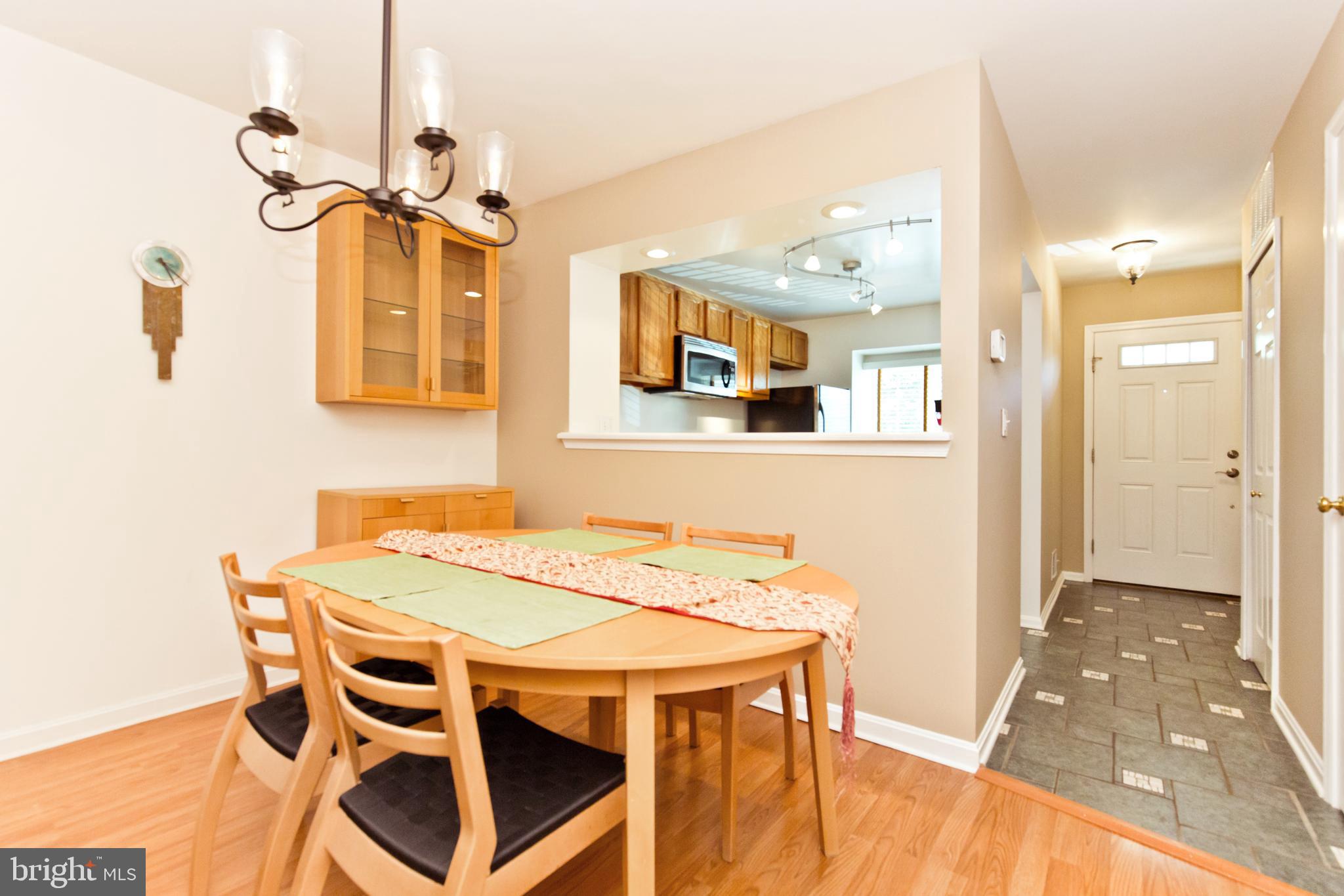 3953 9th Road South Arlington, VA 22204 - Photo 8 of 29 Gallery Image 8