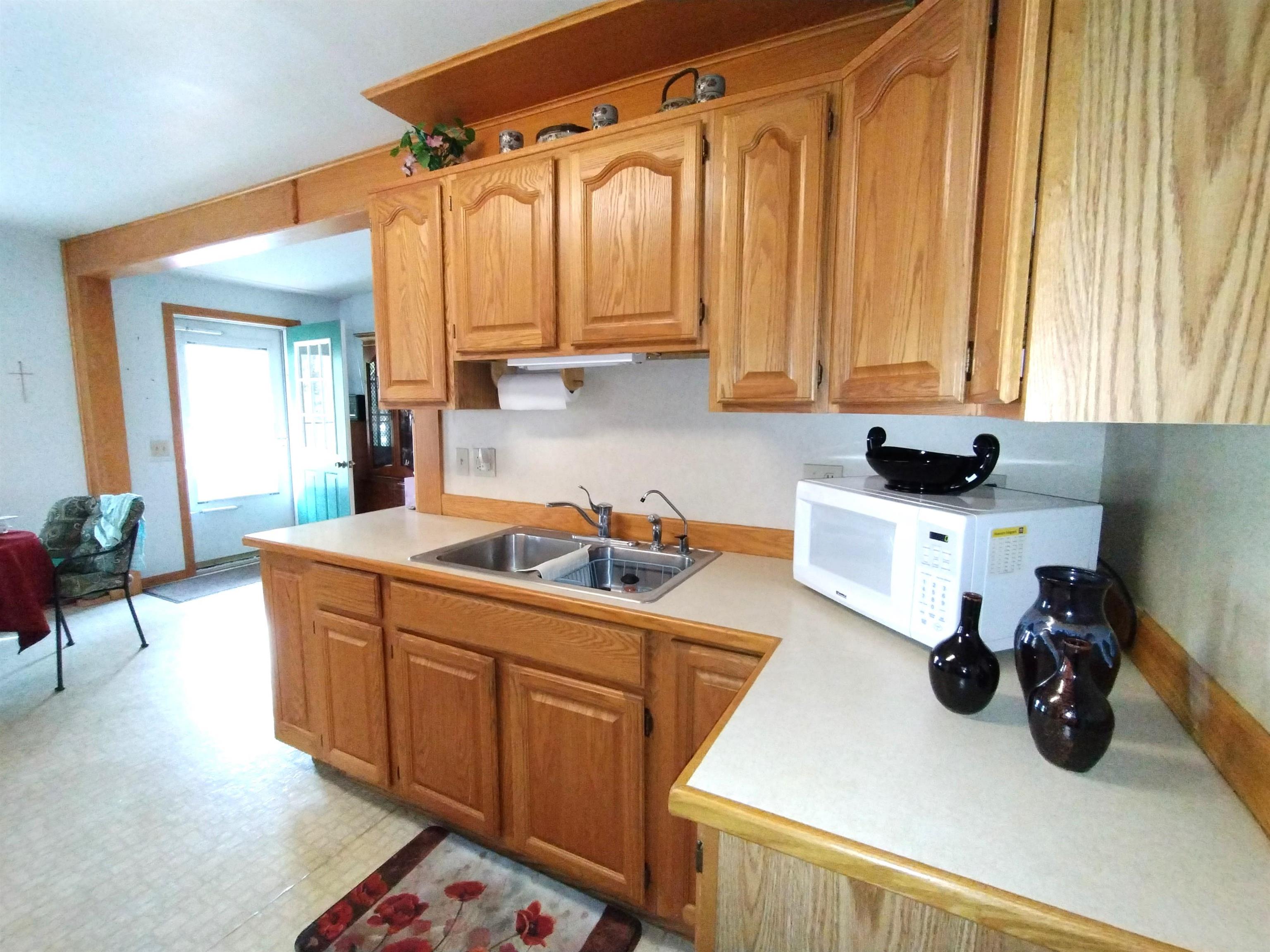 224 Williams Street Perry, MI 48872 - Photo 6 of 37