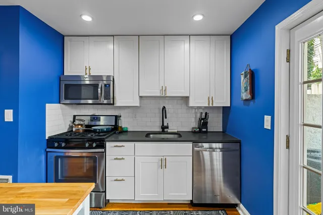 $395,000 | 603 Sigel Street, Philadelphia, PA 19148