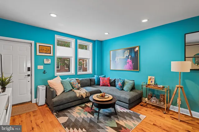 $395,000 | 603 Sigel Street, Philadelphia, PA 19148