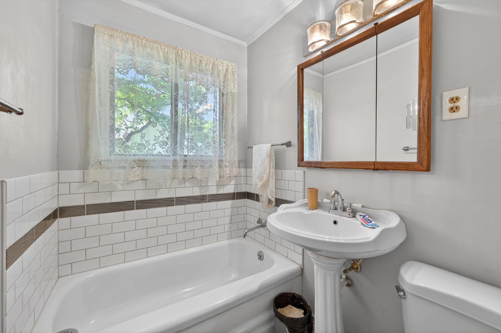 130 South Stott Street Genoa, IL 60135 - Photo 7 of 25