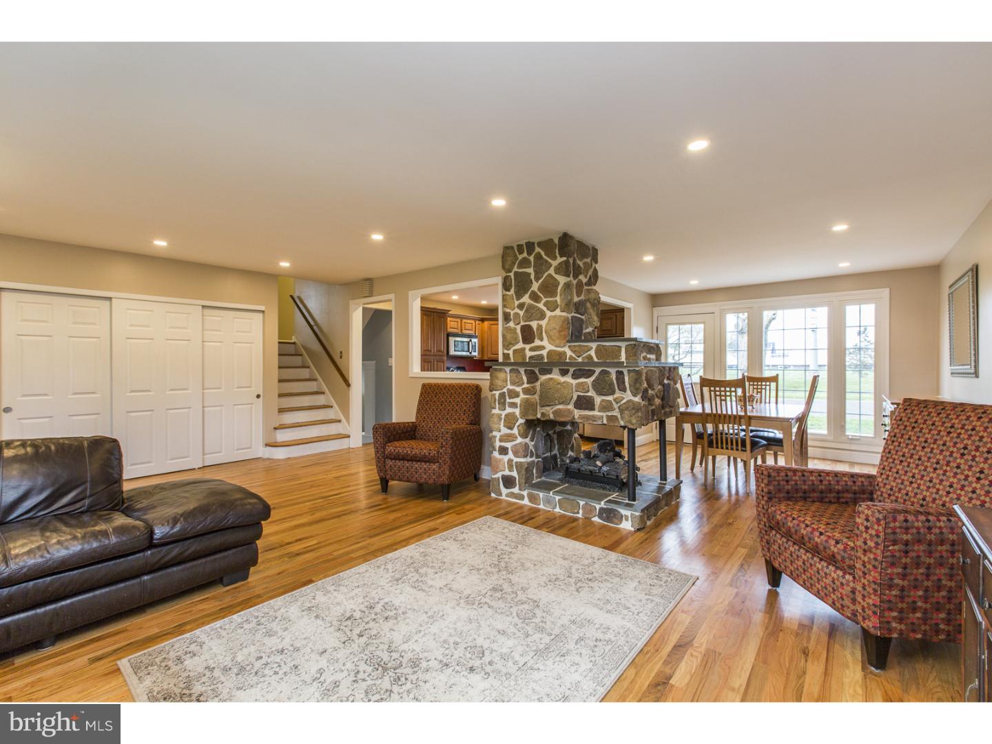 702 Fraser Road Glenside, PA 19038 - Photo 3 of 25 Gallery Image 3