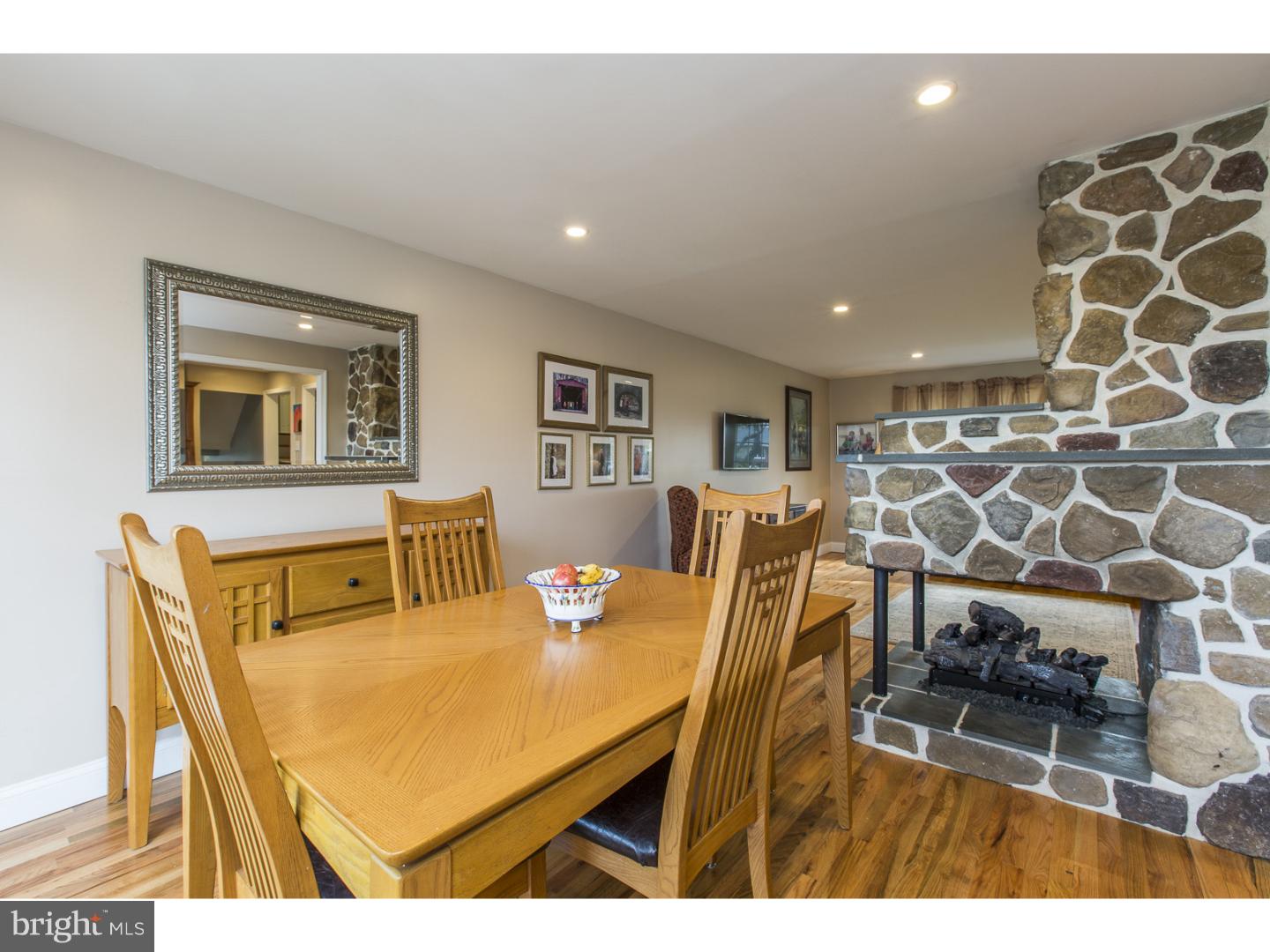 702 Fraser Road Glenside, PA 19038 - Photo 7 of 25 Gallery Image 7