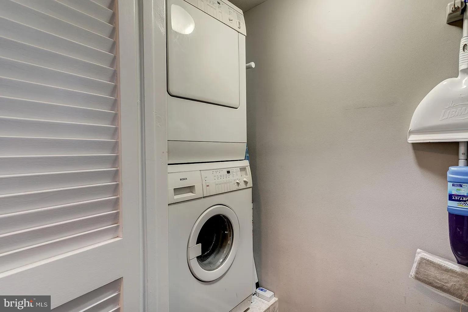 1101 South Arlington Ridge Road, Unit 913 Arlington, VA 22202 - Photo 23 of 39