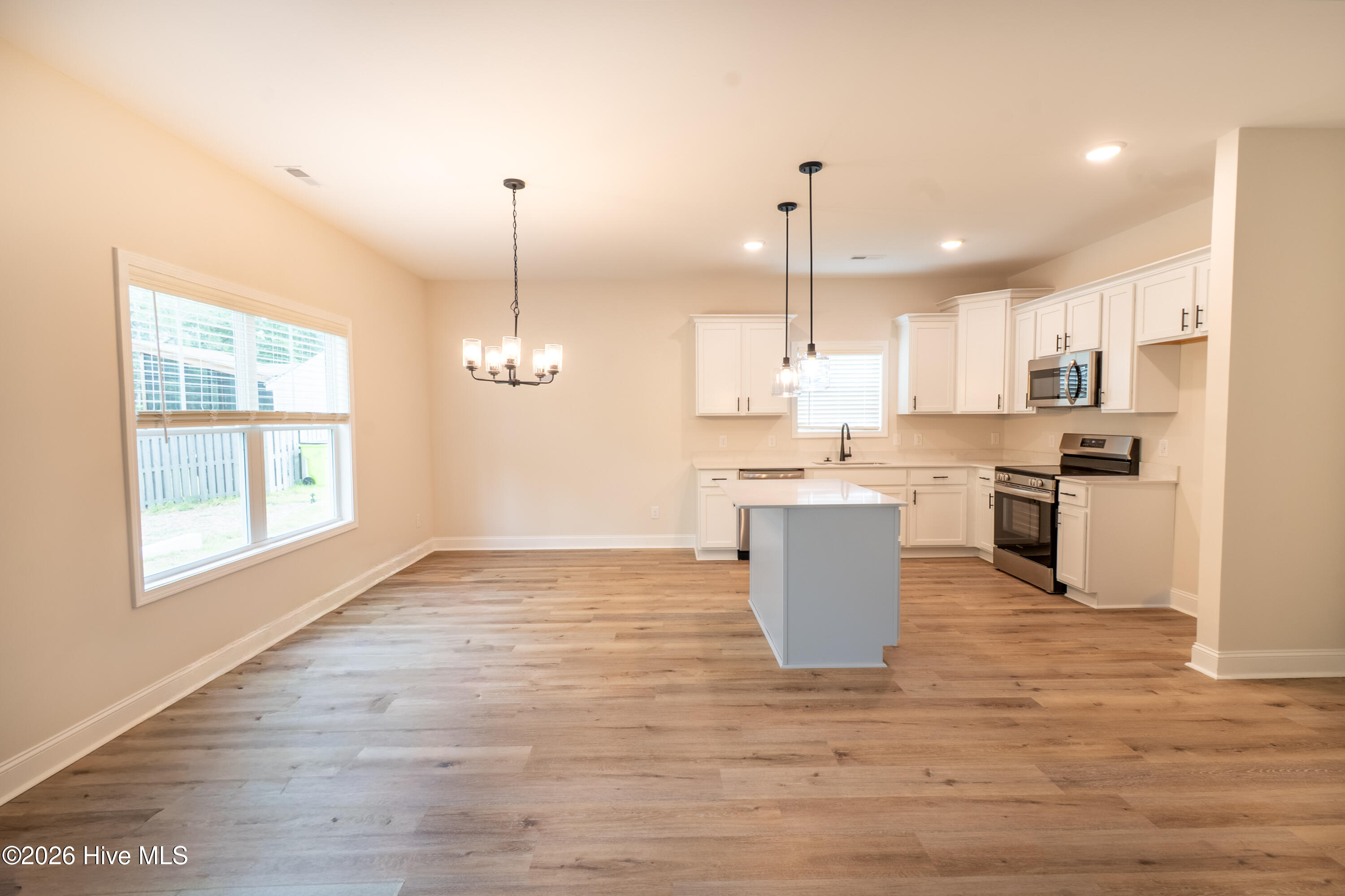 574 Poppleton Drive Hampstead, NC 28443 - Photo 9 of 38