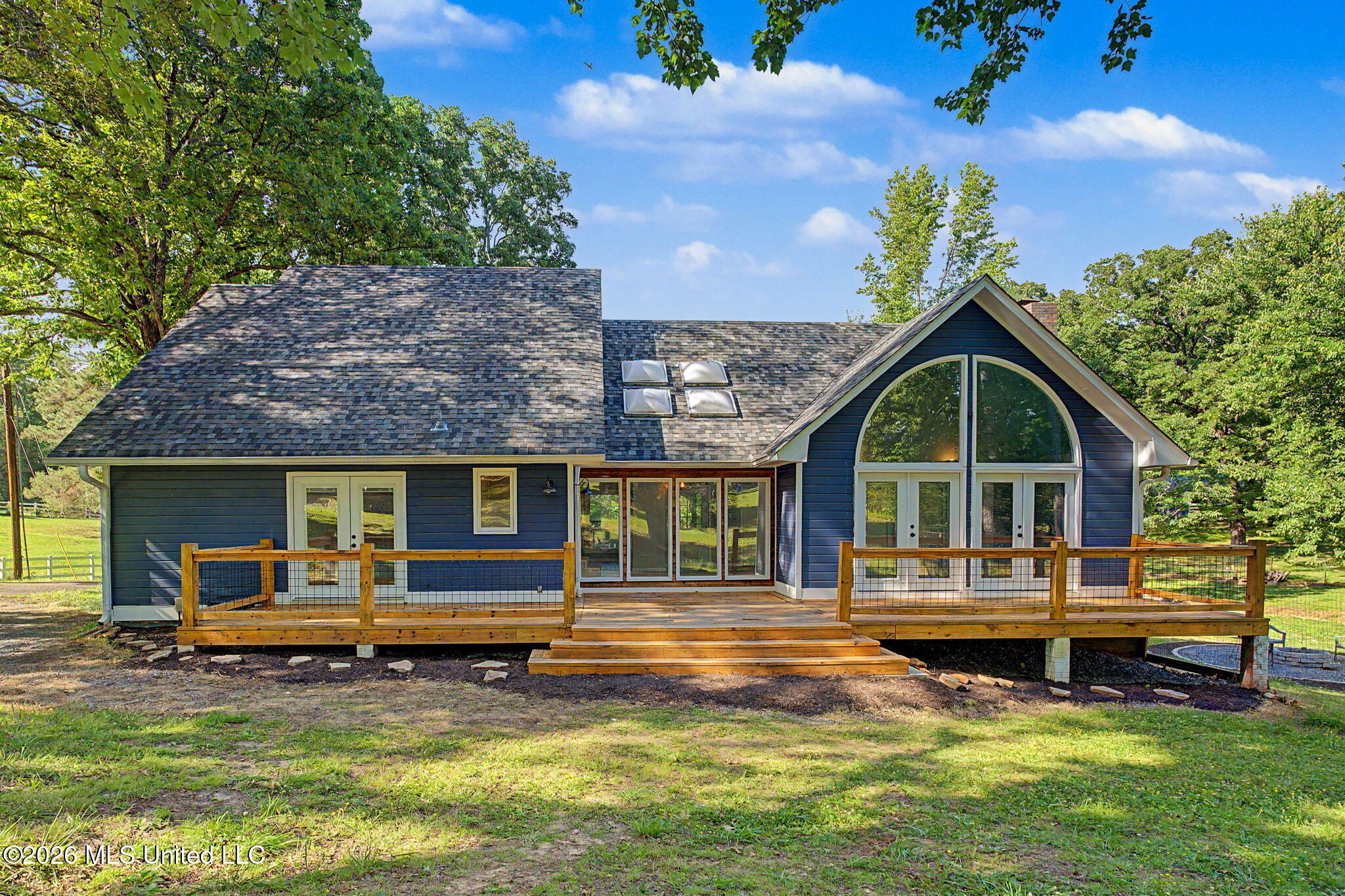 66 Robertson Road Hernando, MS 38632 - Photo 2 of 36 2-web-or-mls-66 Robertson Rd S-1