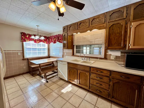$144,900 | 977 North Oakland Avenue, Decatur, IL 62522