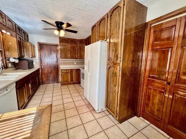 $160,000 | 977 North Oakland Avenue, Decatur, IL 62522