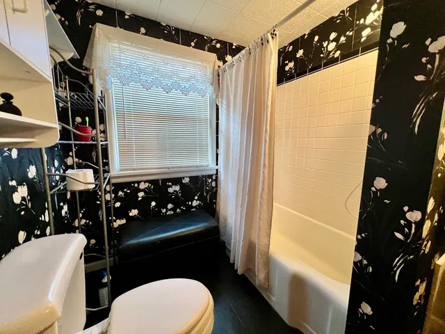 $160,000 | 977 North Oakland Avenue, Decatur, IL 62522