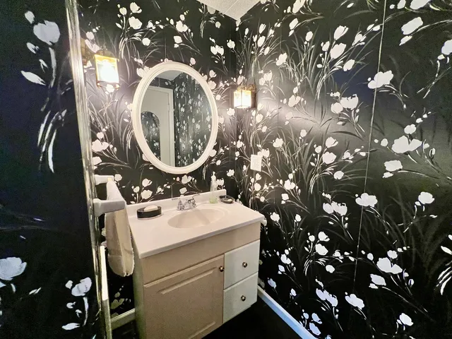 $160,000 | 977 North Oakland Avenue, Decatur, IL 62522