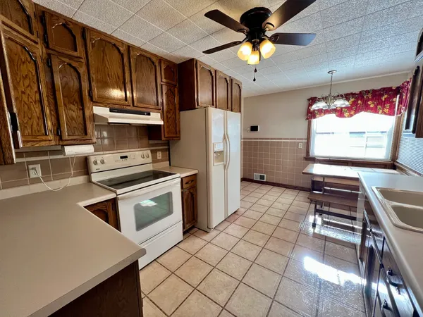 $144,900 | 977 North Oakland Avenue, Decatur, IL 62522