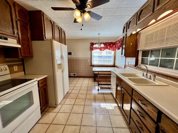 $144,900 | 977 North Oakland Avenue, Decatur, IL 62522