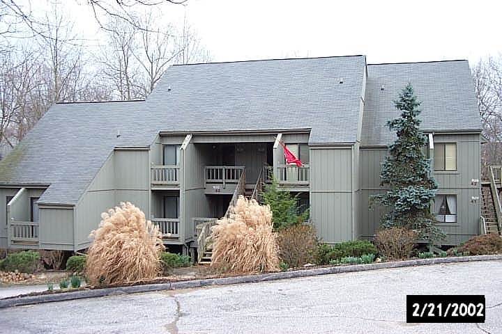 9124 South Pointe Ridge Lane Bloomington, IN 47401 - Photo 1 of 1