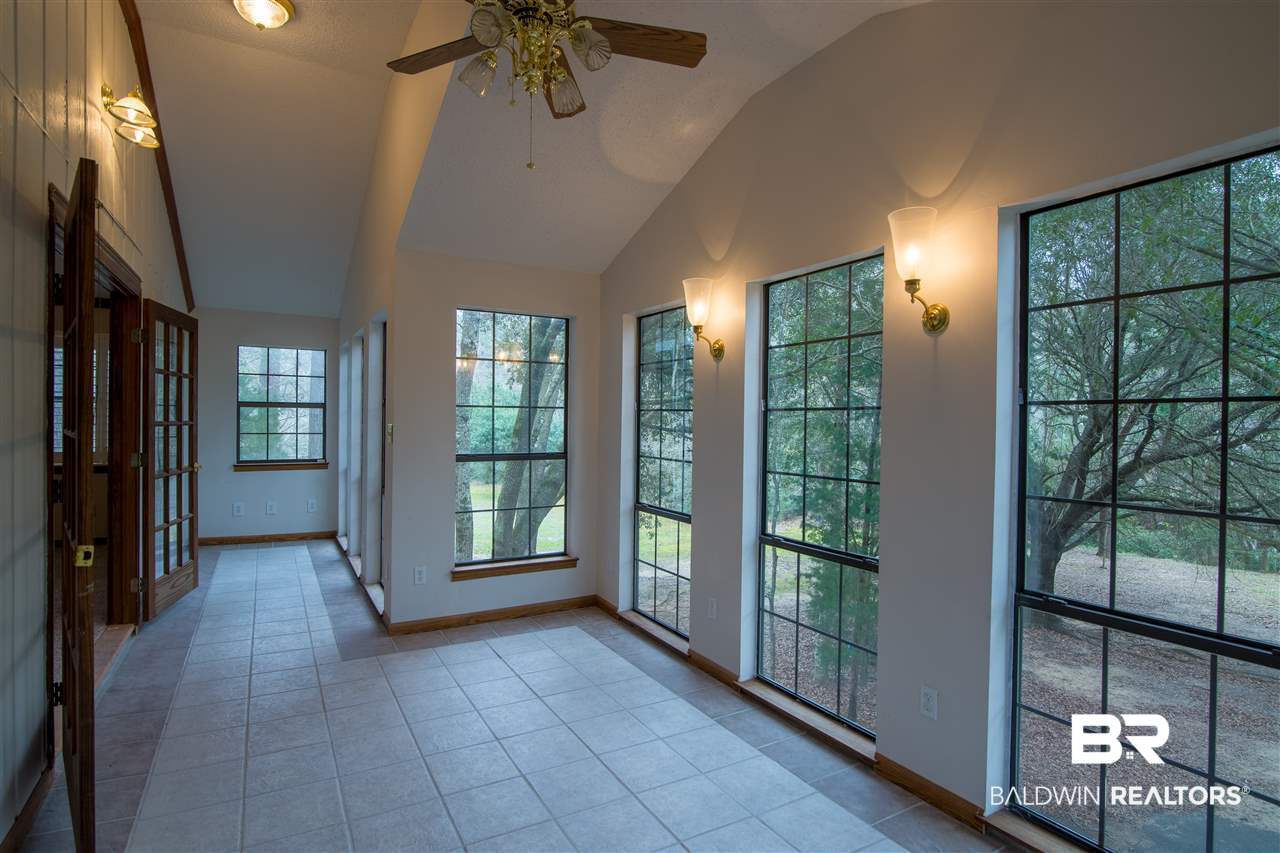 144 Lakeview Loop Daphne, AL 36526 - Photo 2 of 31