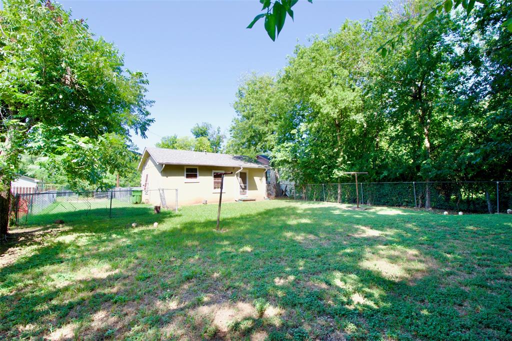 2015 North 12th Street Waco, TX 76708 - Photo 16 of 17
