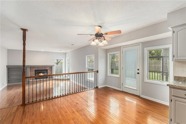 $442,000 | 15856 Glenwood, Overland Park, KS 66223