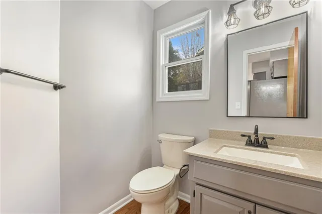 $442,000 | 15856 Glenwood, Overland Park, KS 66223