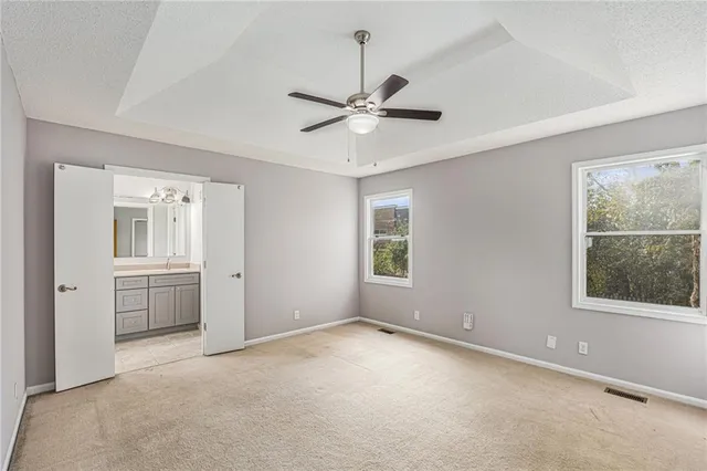 $442,000 | 15856 Glenwood, Overland Park, KS 66223