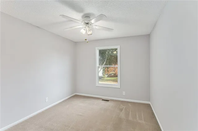 $442,000 | 15856 Glenwood, Overland Park, KS 66223