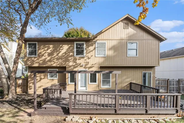 $442,000 | 15856 Glenwood, Overland Park, KS 66223