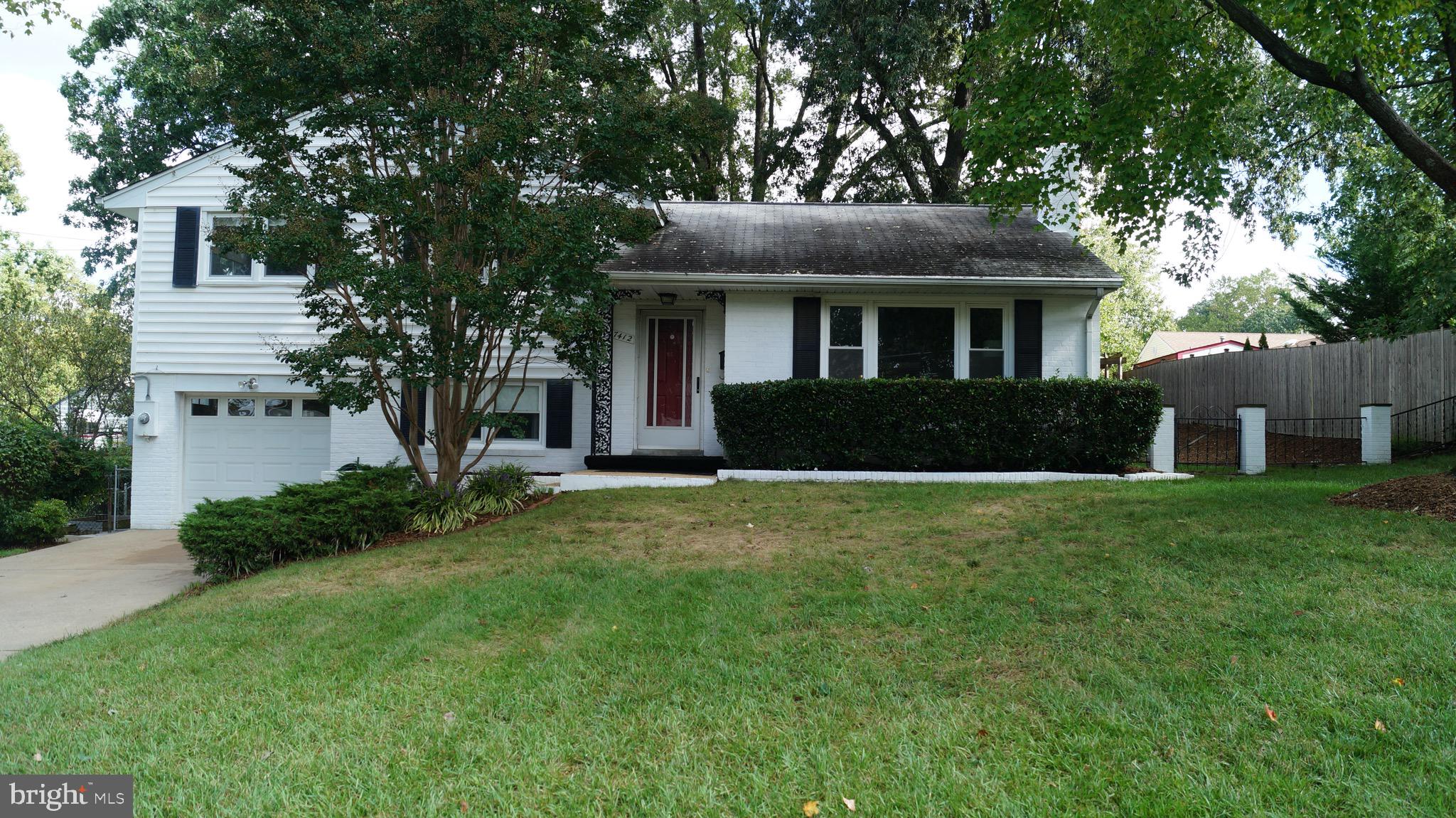 7412 Flora Street Springfield, VA 22150 - Photo 3 of 49