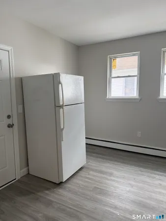 $1,800 | 162-164 Martin Street, Unit 164, Hartford, CT 06120