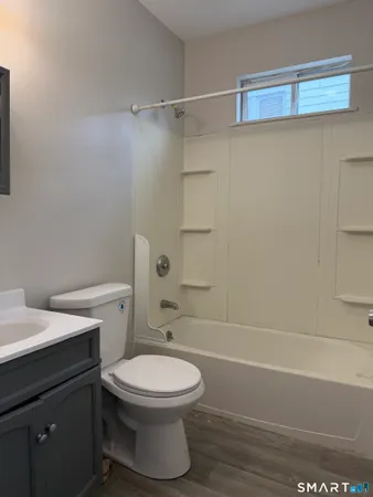 $1,800 | 162-164 Martin Street, Unit 164, Hartford, CT 06120