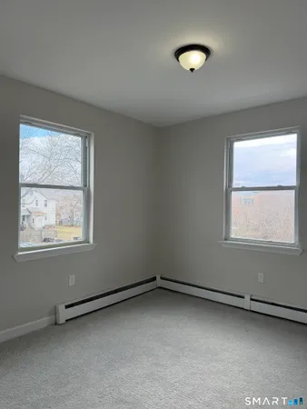 $1,800 | 162-164 Martin Street, Unit 164, Hartford, CT 06120